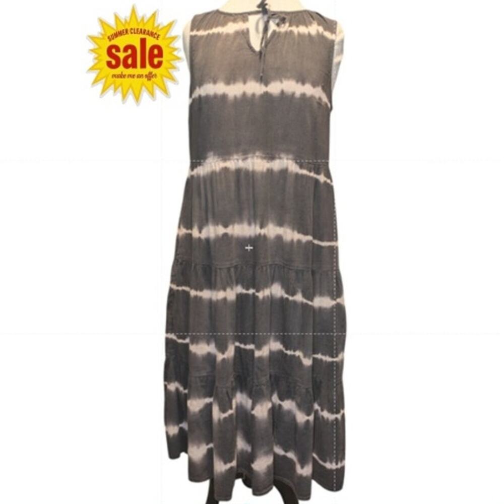 Old Navy Sleeveless Jumper Size M  SUMMER CLEARANCE SALE - MAKE ME AN OFFER!
